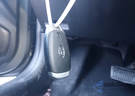 2021 Hyundai Venue Sel from USA, damaged, VIN KMHRC8A39MU083282